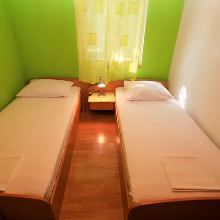 Robinson Stevica Apartment *